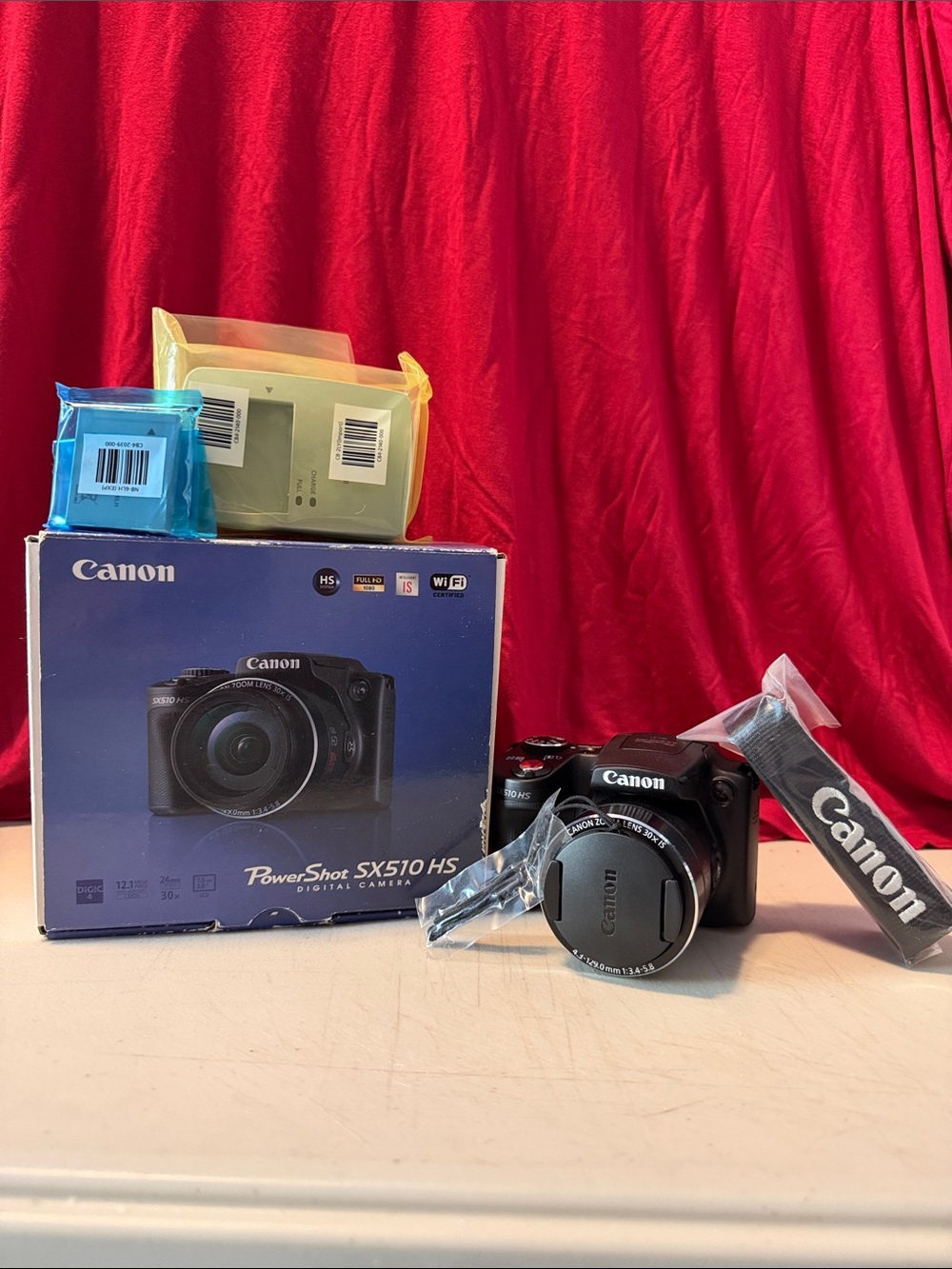 Canon PowerShot SX510 HS Digital Camera in Black with Box and Strap